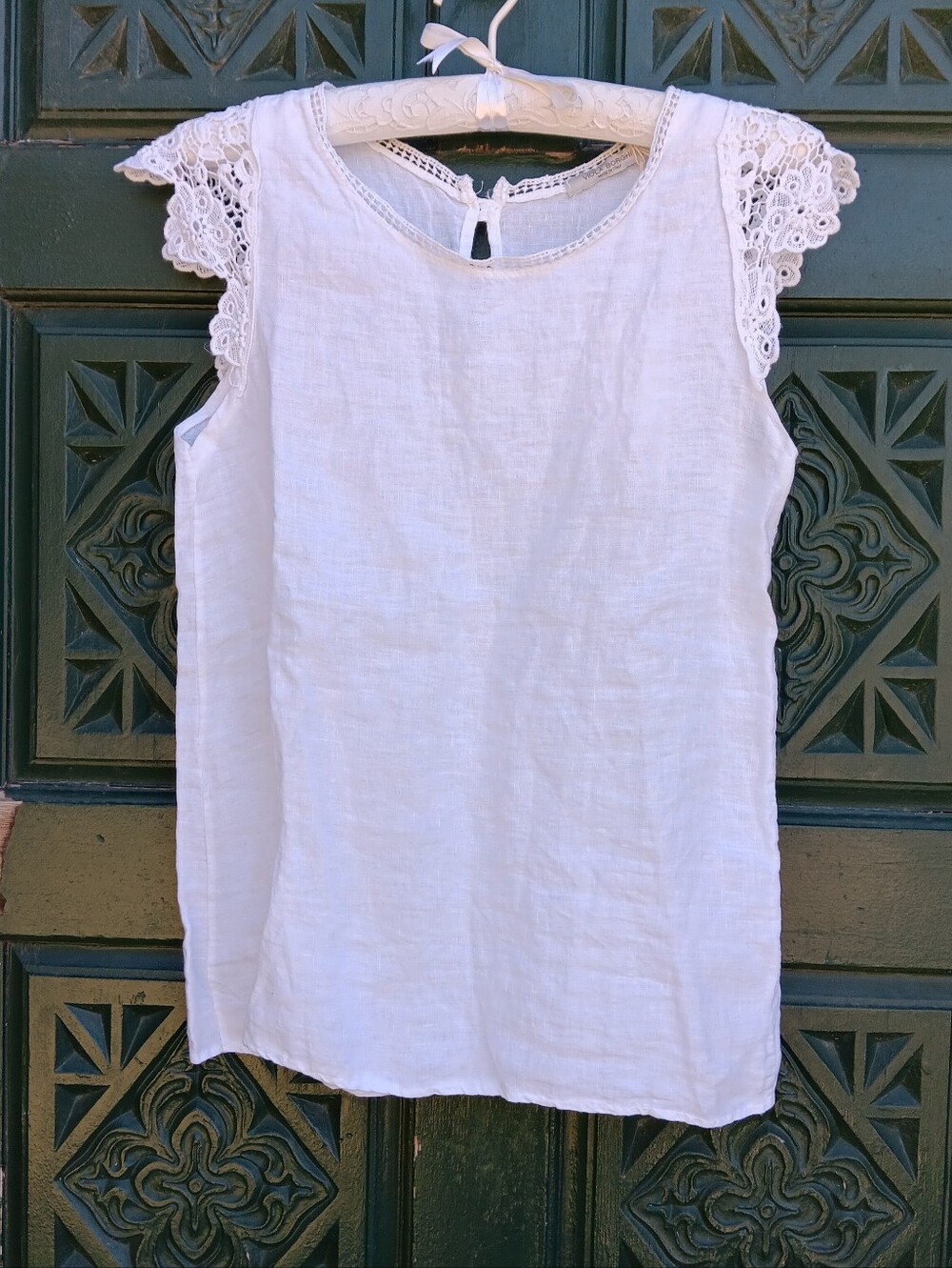 Viola Borghi White Linen Top with Lace Cap Sleeves. Made In Italy.
